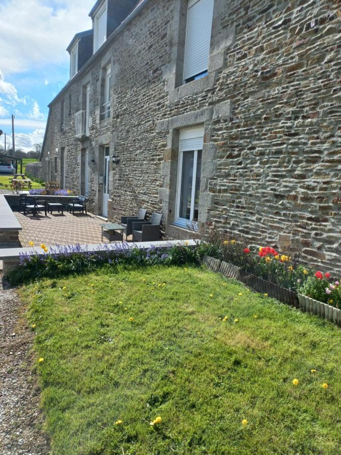 Gites De L'Aumondiere Condé-sur-Noireau Eksteriør bilde