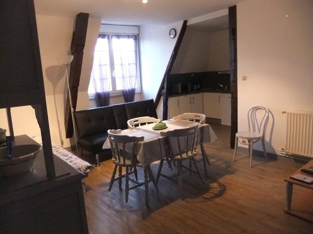 Gites De L'Aumondiere Condé-sur-Noireau Rom bilde